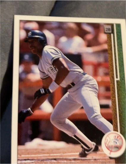 1991 Upper Deck #28 Roberto Kelly — front