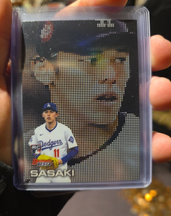 2025 Bowman's Best #P-7 Roki Sasaki Pixel Portraits Rookie — front