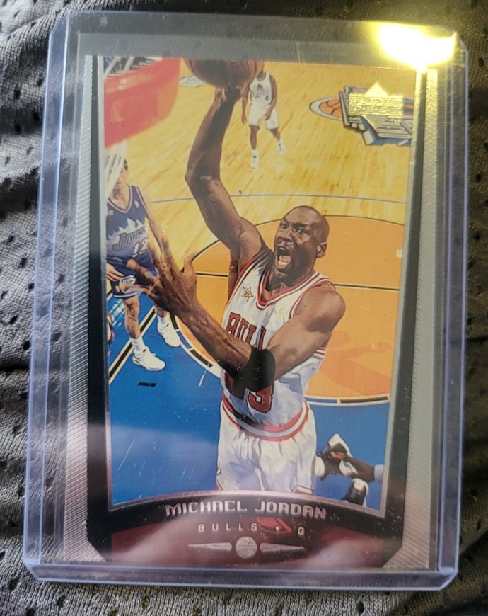 1998-99 Upper Deck #230 Michael Jordan — front