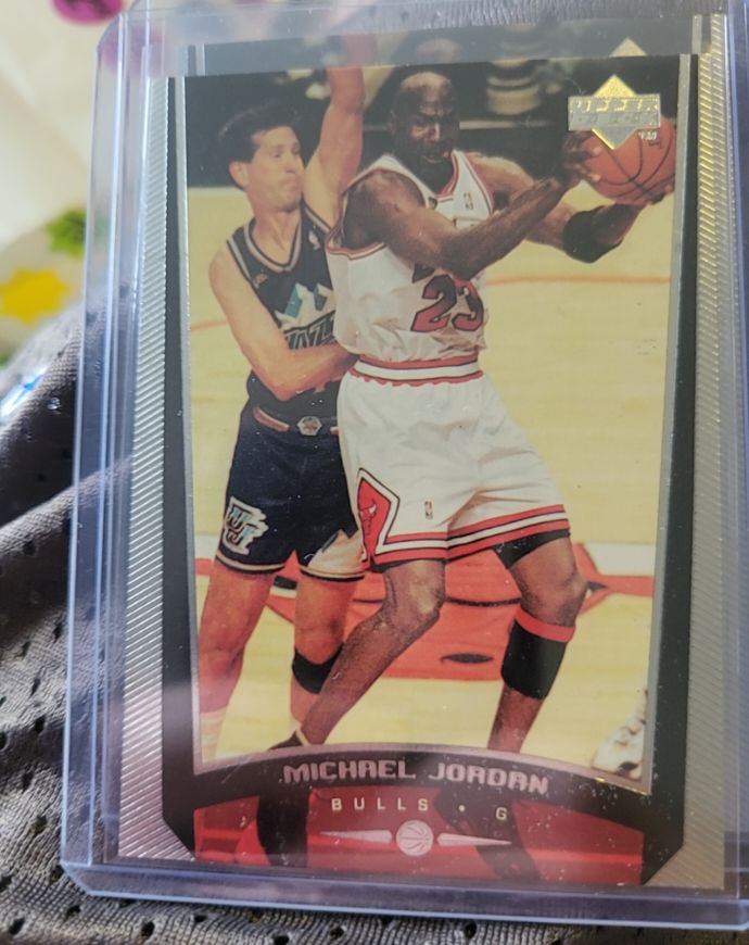 1998-99 Upper Deck #230 Michael Jordan — front