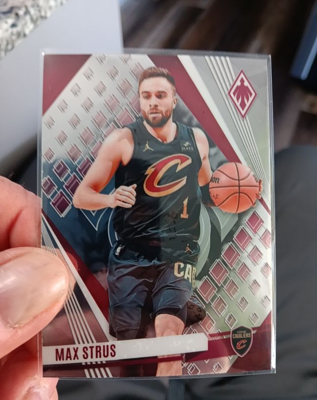 2023-24 Panini Phoenix #218 Max Strus — front