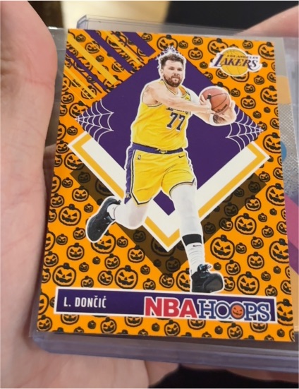 2024-25 Panini Haunted Hoops #281 Luka Dončić Orange Pumpkin Parallel — front