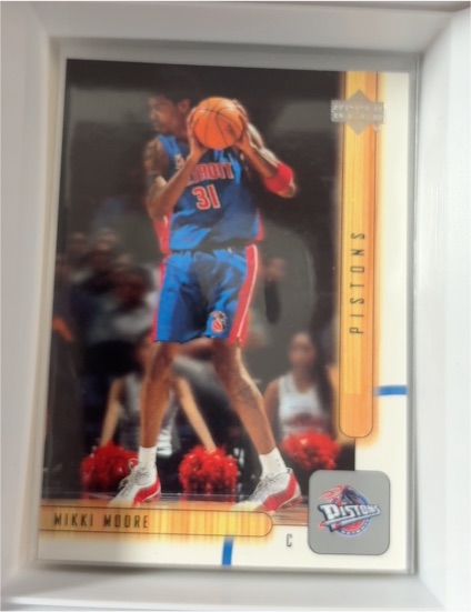 2001-02 Upper Deck #272 Mikki Moore — front