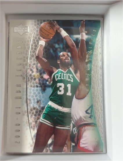 2000-01 Upper Deck NBA Legends #43 Cedric Maxwell — front