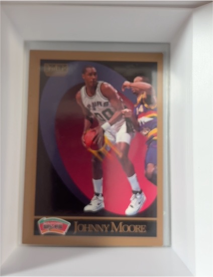 1990-91 SkyBox #258 Johnny Moore — front