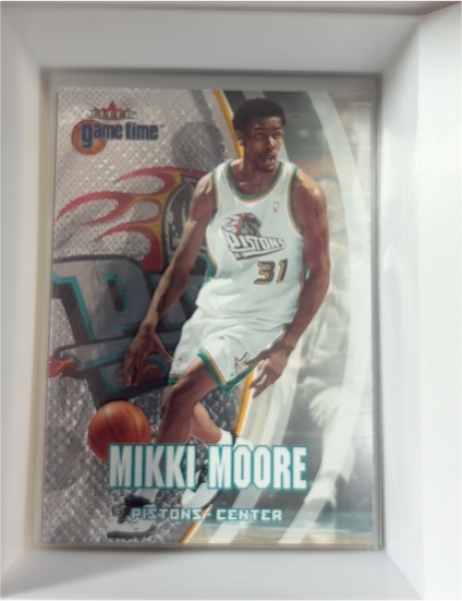 2000-01 Fleer Game Time #39 Mikki Moore — front