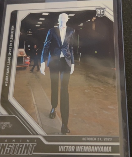 2023-24 Panini Instant #32 Victor Wembanyama — front