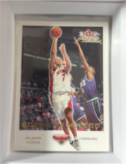 2000 Fleer Focus #65 Roshown McLeod — front