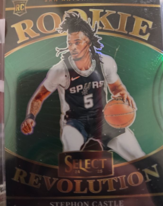 2024-25 Panini Select #17 Stephon Castle Rookie Revolution Green Prizm — front