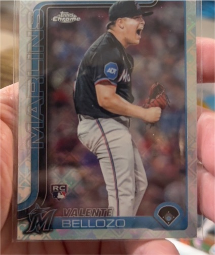 2025 Topps Chrome #122 Valente Bellozo — front