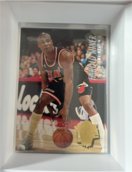1994-95 Upper Deck #95 Harold Miner — front