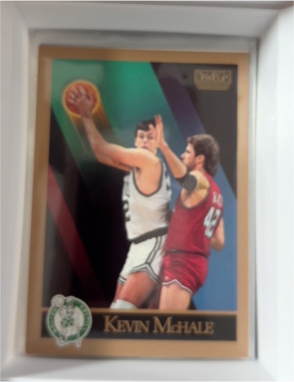 1990-91 SkyBox #19 Kevin McHale — front