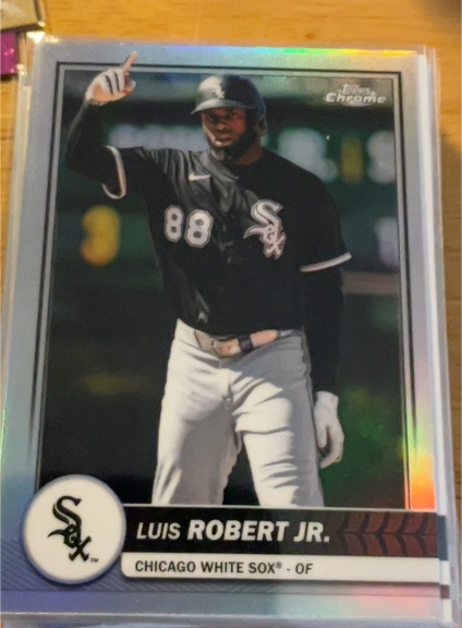 2025 Topps Chrome #177 Luis Robert Jr. — front