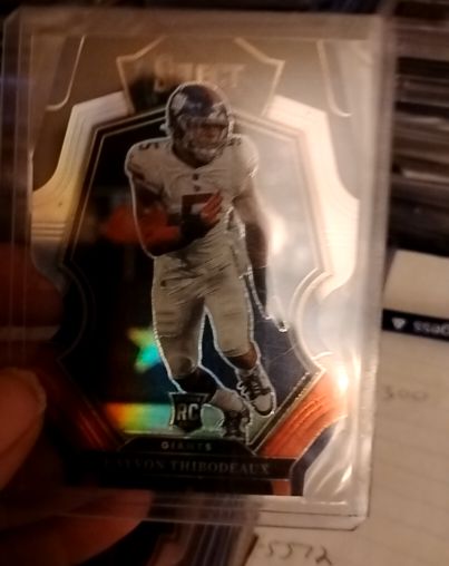 2022 Panini Select #175 Kayvon Thibodeaux Silver Prizm Die Cut Rookie — front