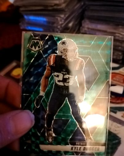 2025 Panini Mosaic #49 Kyle Dugger Green Mosaic Prizm New England Patriots — front