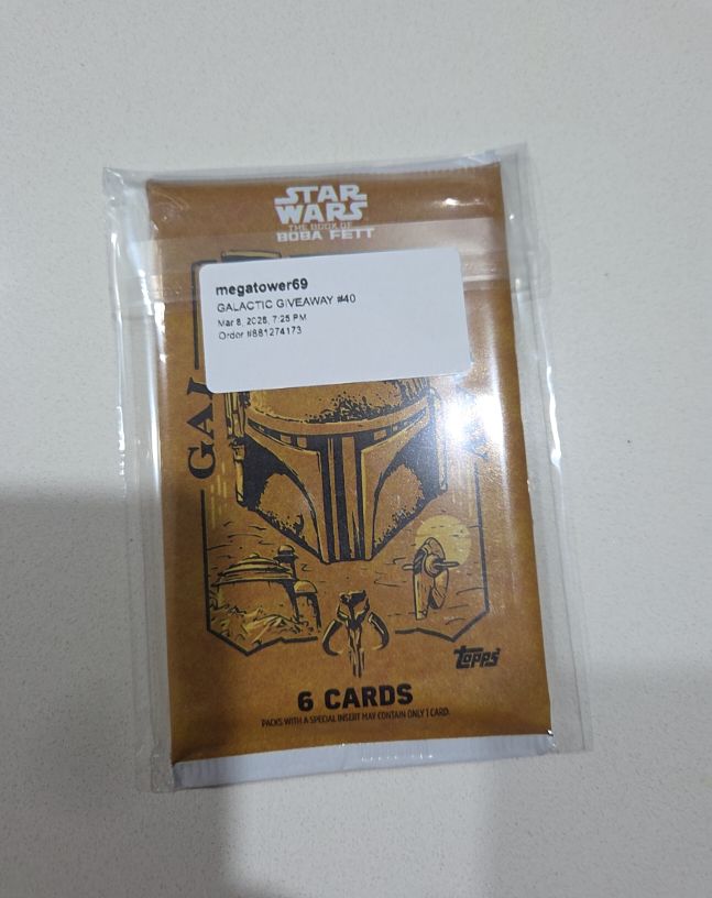 2022 Topps Star Wars The Book of Boba Fett Galactic Outlaw Blaster Pack — front