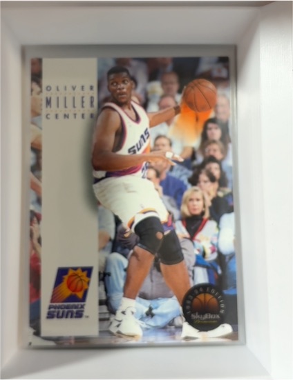 1993-94 SkyBox Premium #148 Oliver Miller Phoenix Suns — front
