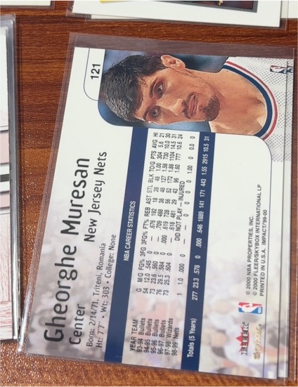 2000 Fleer #121 Gheorghe Muresan — front