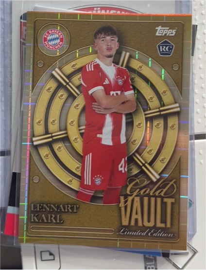 2025-26 Topps Bayern Munich #GV-3 Lennart Karl Gold Vault — front