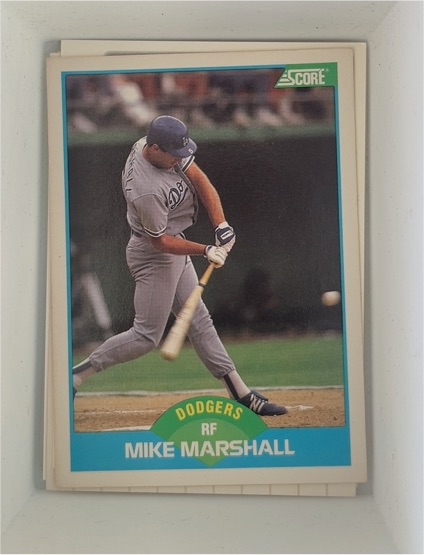 1989 Score #186 Mike Marshall — front