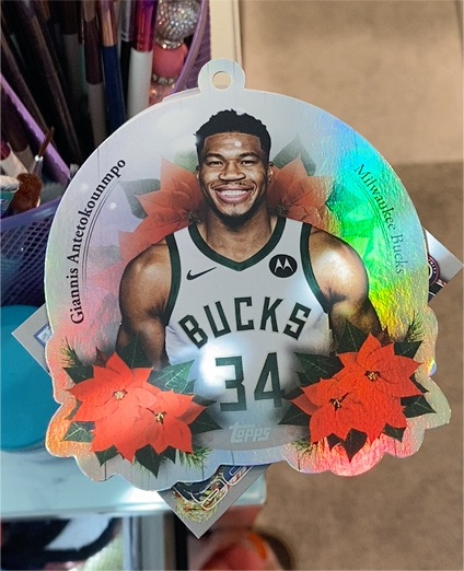 2025-26 Topps Holiday #DCO-GA Giannis Antetokounmpo Die-Cut Ornament Bucks — front