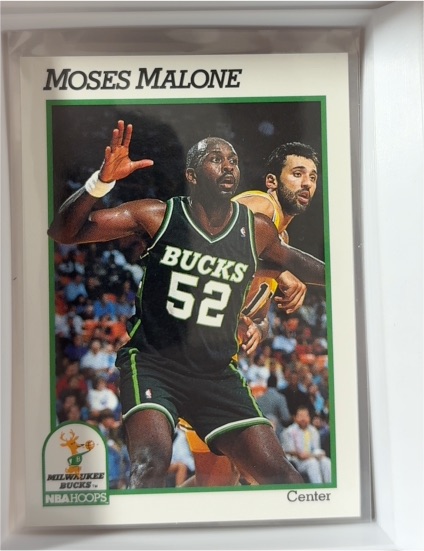 1991-92 Hoops #394 Moses Malone Milwaukee Bucks — front
