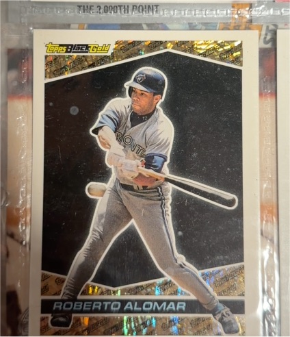 1993 Topps Black Gold #23 Roberto Alomar — front