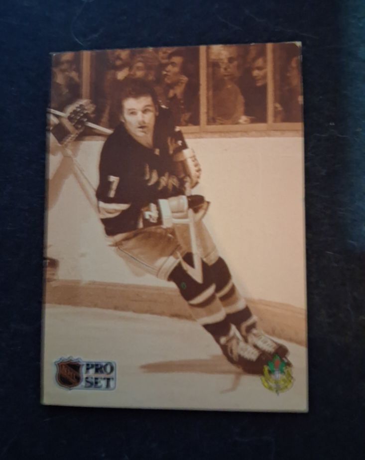 1991-92 Pro Set #593 Rod Gilbert — front