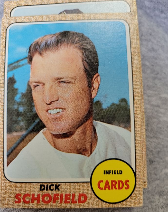 1968 Topps #588 Dick Schofield — front