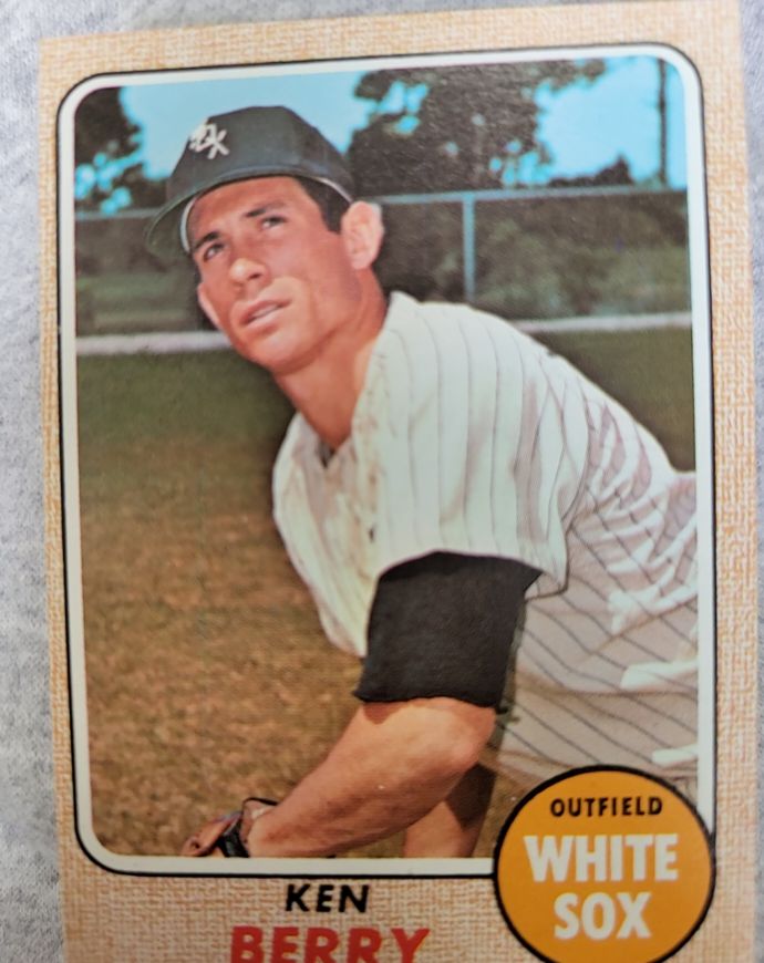 1968 Topps #485 Ken Berry Chicago White Sox — front