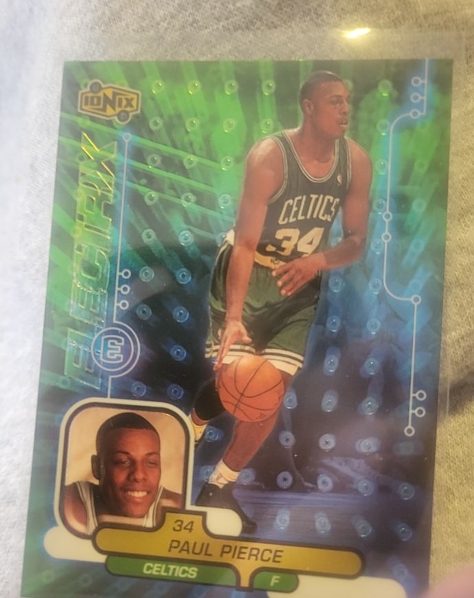1998-99 Upper Deck Ionix Electrix #70 Paul Pierce — front