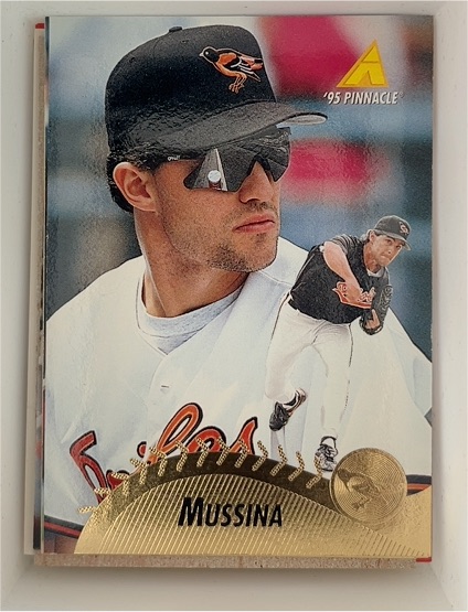 1995 Pinnacle #14 Mike Mussina — front