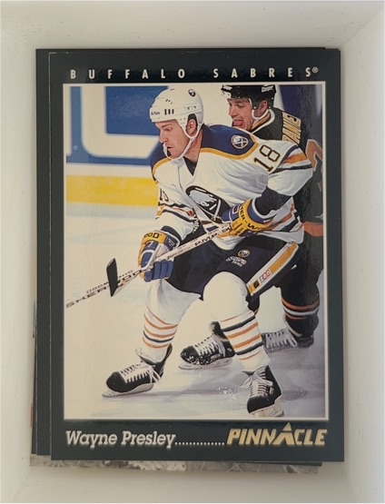 1993-94 Pinnacle #425 Wayne Presley — front