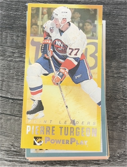 1993-94 Fleer Power Play Point Leaders #19 Pierre Turgeon — front