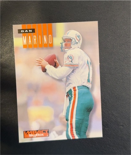1994 SkyBox Impact #152 Dan Marino — front