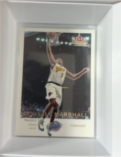 1997 Fleer #3 Donyell Marshall — front
