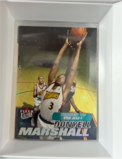 2000-01 Fleer Ultra #137 Donyell Marshall — front