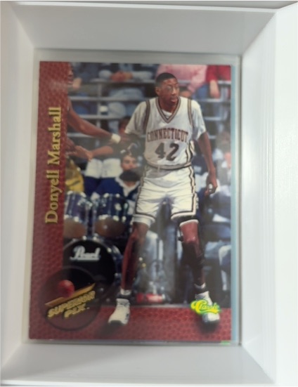 1995 Classic Superior Pix #4 Donyell Marshall — front