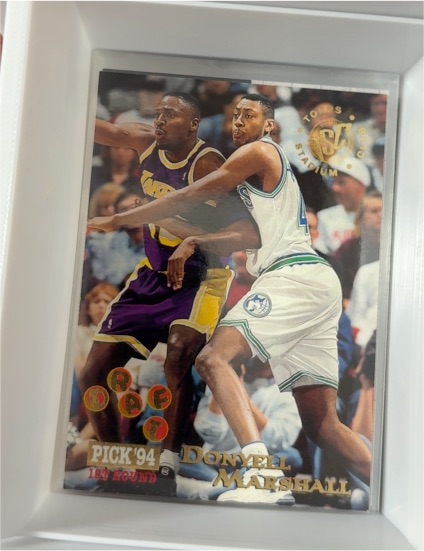 1994-95 Topps Stadium Club #200 Donyell Marshall — front
