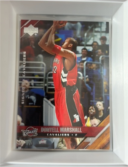 2005-06 Upper Deck #182 Donyell Marshall — front