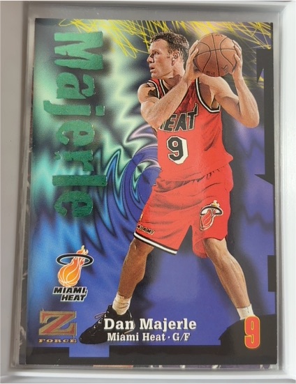 1997-98 SkyBox Z-Force #64 Dan Majerle — front