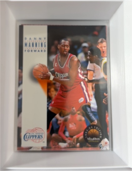 1993-94 SkyBox Premium #92 Danny Manning — front