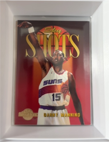 1994-95 Skybox Sky Shots #319 Danny Manning — front