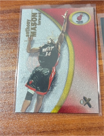 2000-01 Fleer E-X #45 Anthony Mason — front