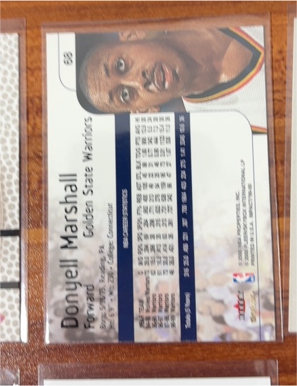 1998-99 Fleer #88 Donyell Marshall — front