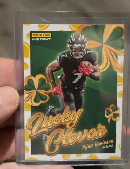 2025 Panini Instant Lucky Clover #7 Bijan Robinson — front