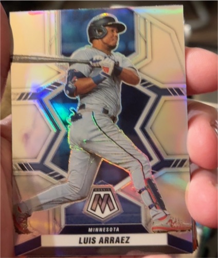 2022 Panini Mosaic Silver Prizm #30 Luis Arraez — front