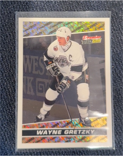 1993-94 Topps Premier Black Gold #7 Wayne Gretzky — front