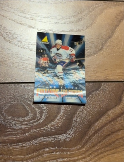 1994-95 Pinnacle Rink Collection #7 Joe Juneau — front
