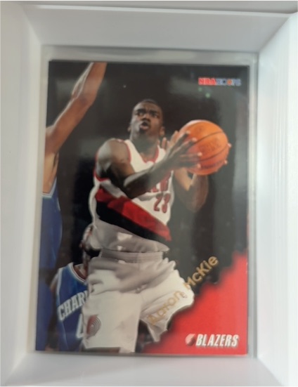 1996-97 Hoops #128 Aaron McKie — front